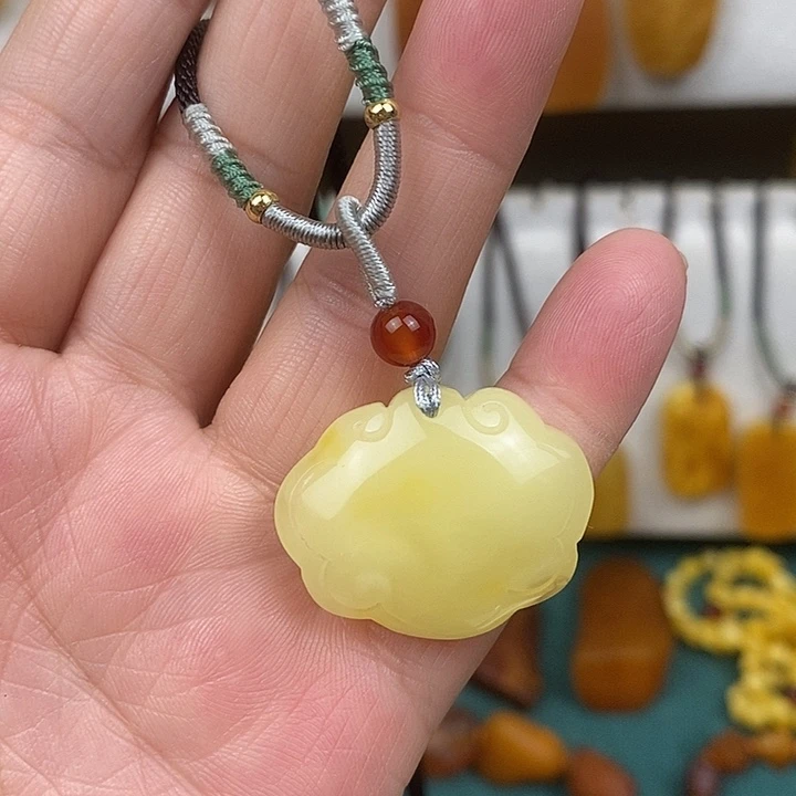 蜜蜡未镶嵌珠宝奇石吊坠