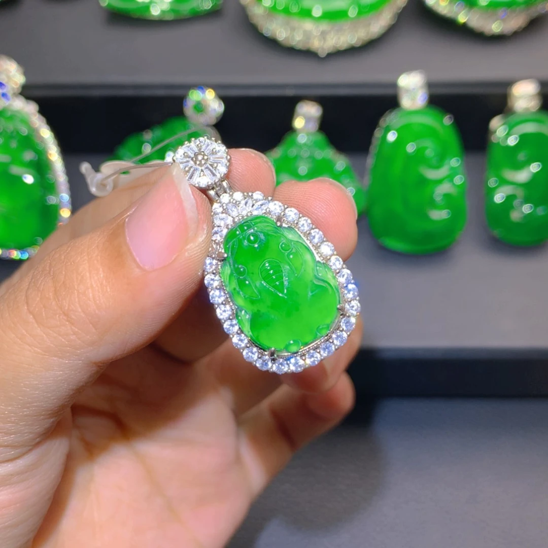 【闪购商品】吊坠(不含链)银S925镶嵌翡翠