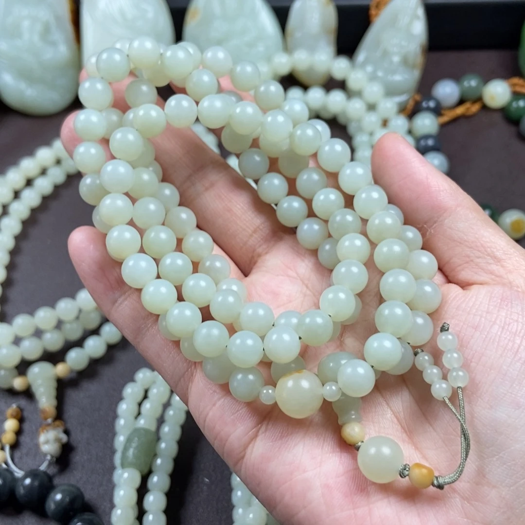 和田玉把件未镶嵌妙*?