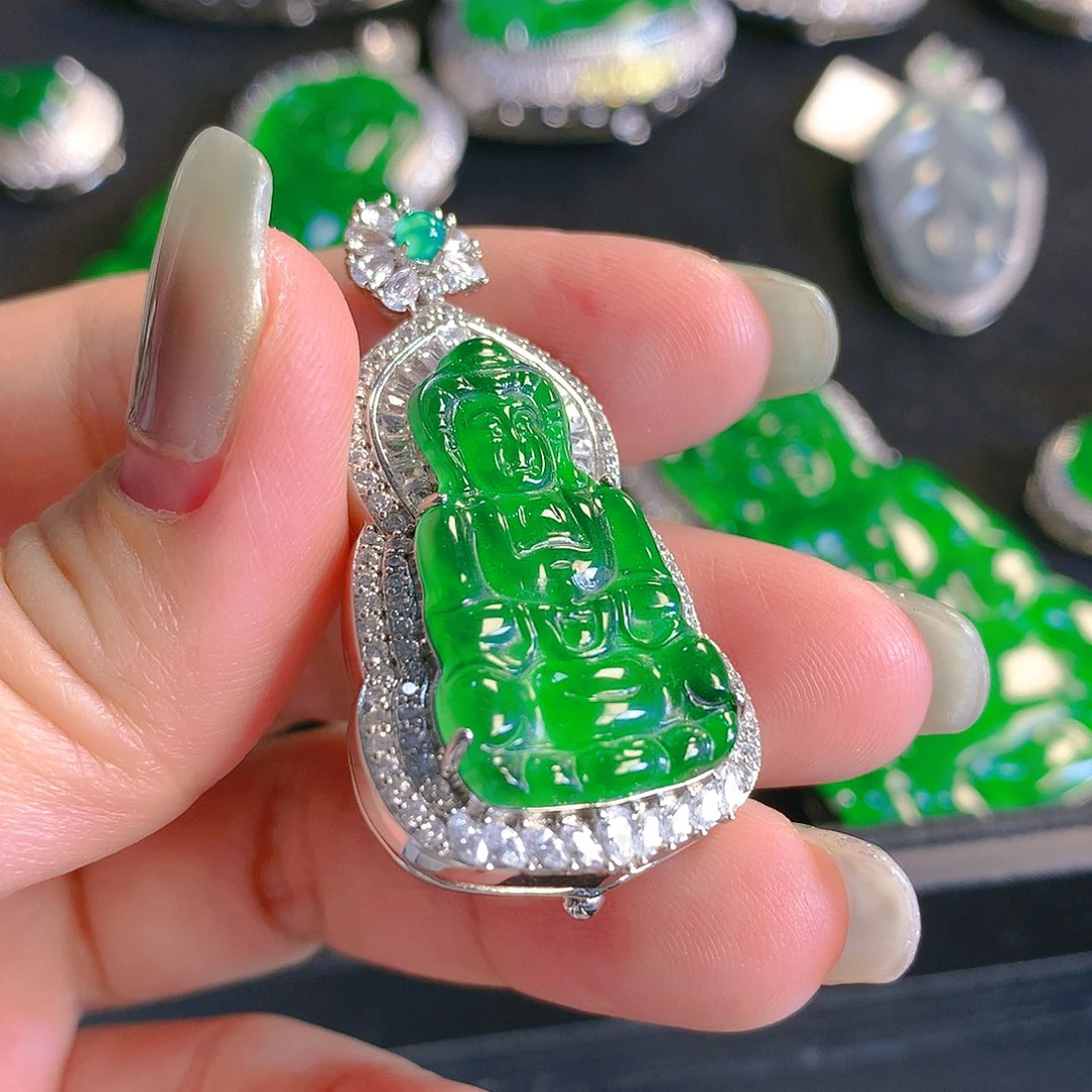 翡翠颈饰未镶嵌翡翠