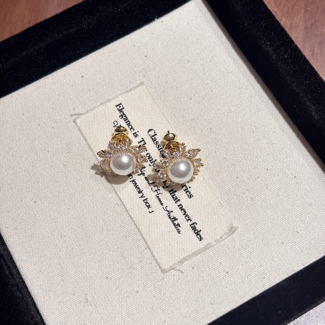 铜合金仿珍珠耳饰 气质耳钉轻奢时尚百搭精致耳饰A073