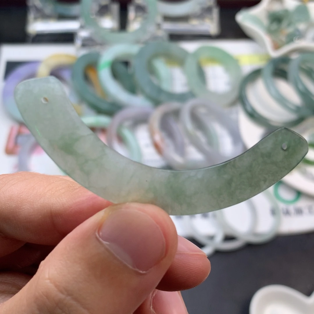 【闪购商品】未镶嵌定制翡翠抛光