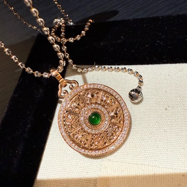 18k金钻石吊坠八宝罗盘吊坠