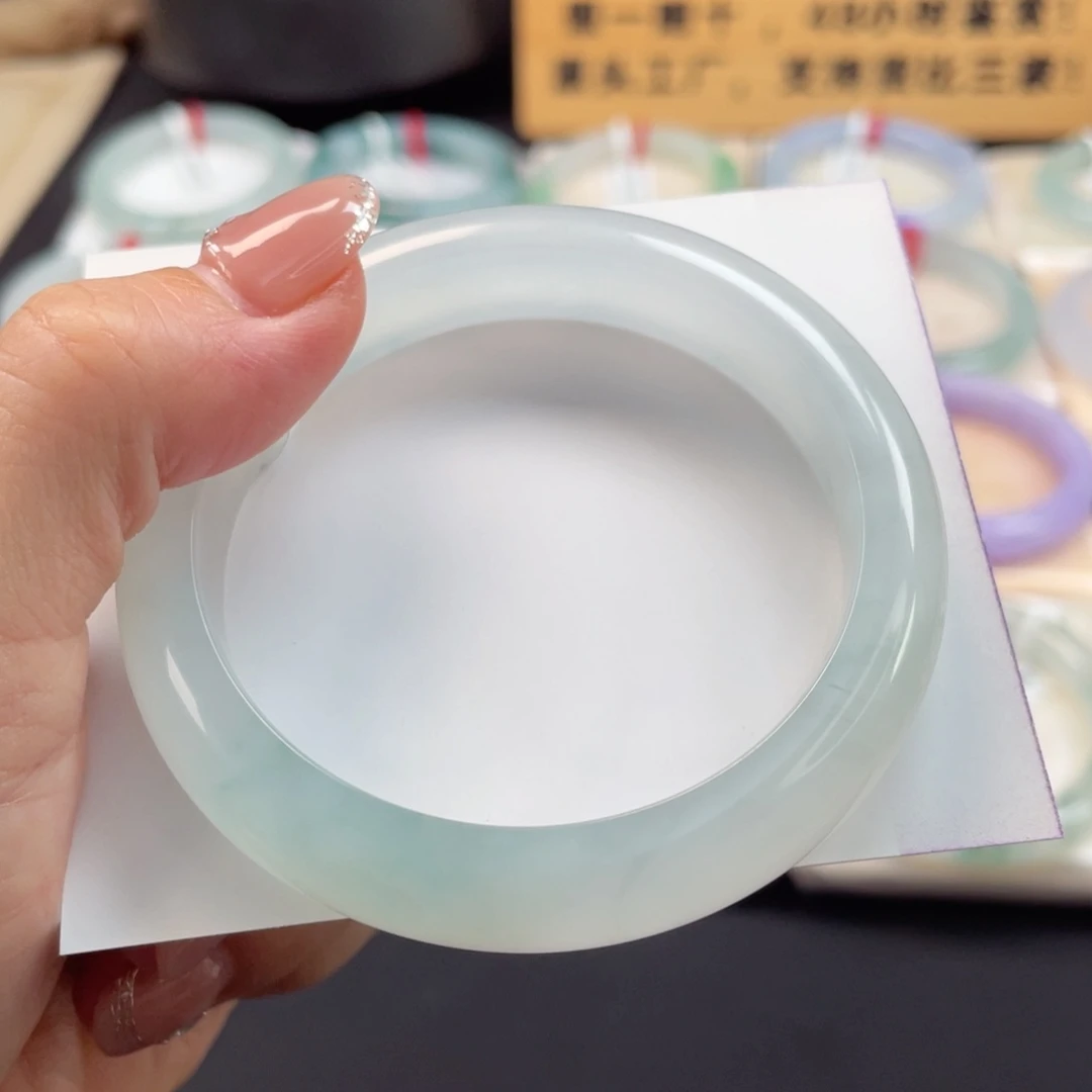 未镶嵌手镯翡翠13号冰透晴水泥鳅背