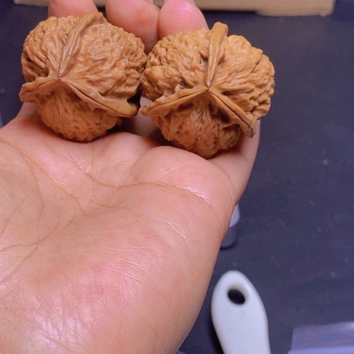 把件文玩核桃15-37mm