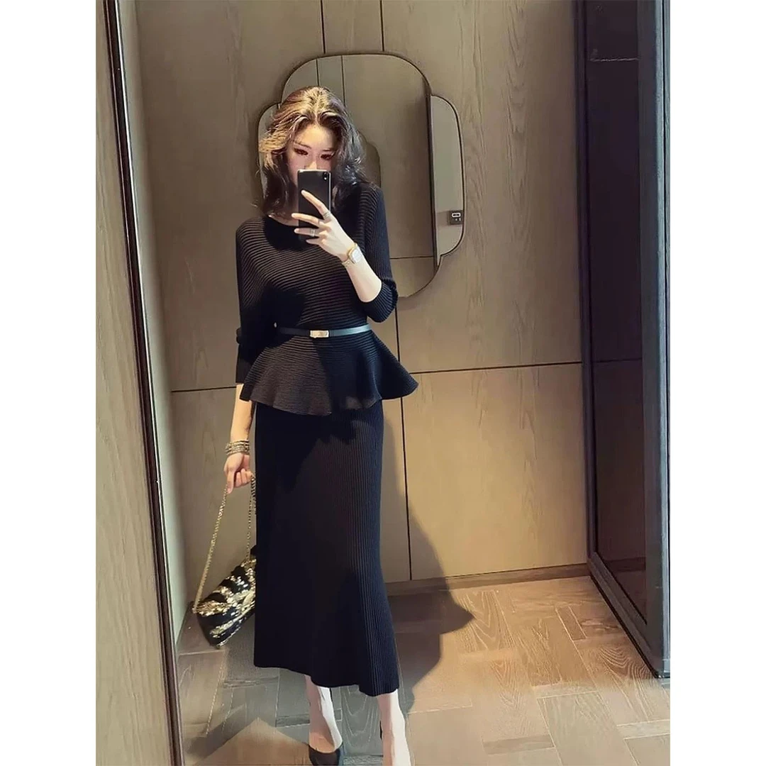 冬季穿搭气质女神范高端盐系轻熟高级感独特漂亮小香风黑色套装裙