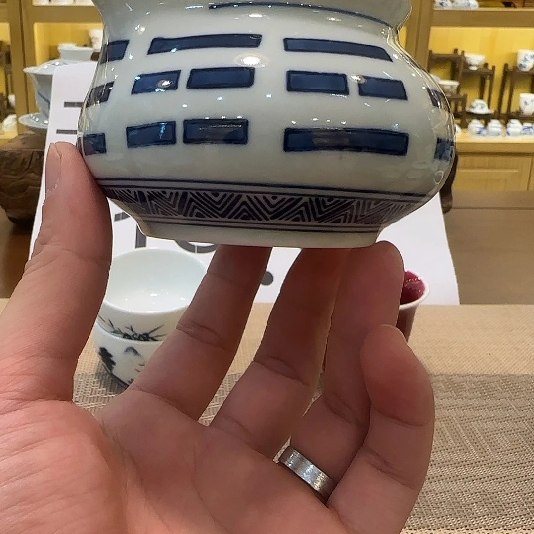 景德镇青花手绘八卦公道杯，微瑕