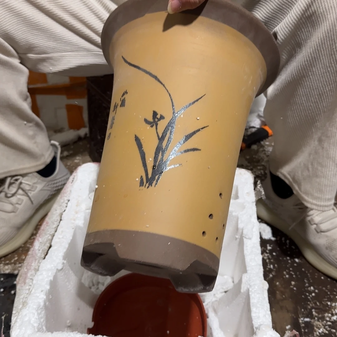 花盆紫砂瑕疵也是