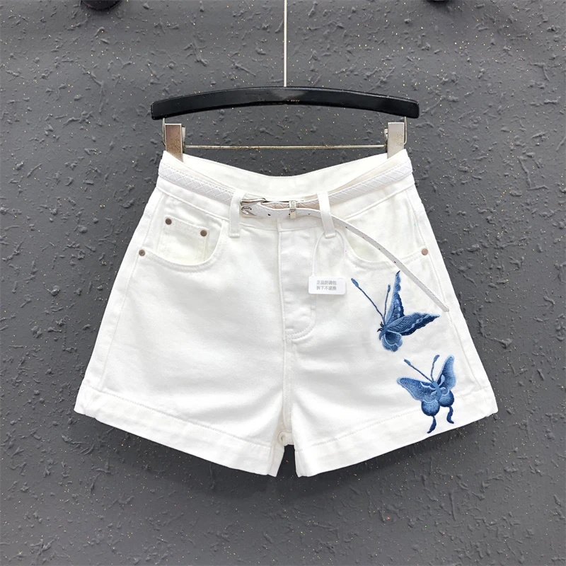 时髦炸街蝴蝶刺绣米白色牛仔短裤女2025年夏季新款宽松显瘦阔腿裤