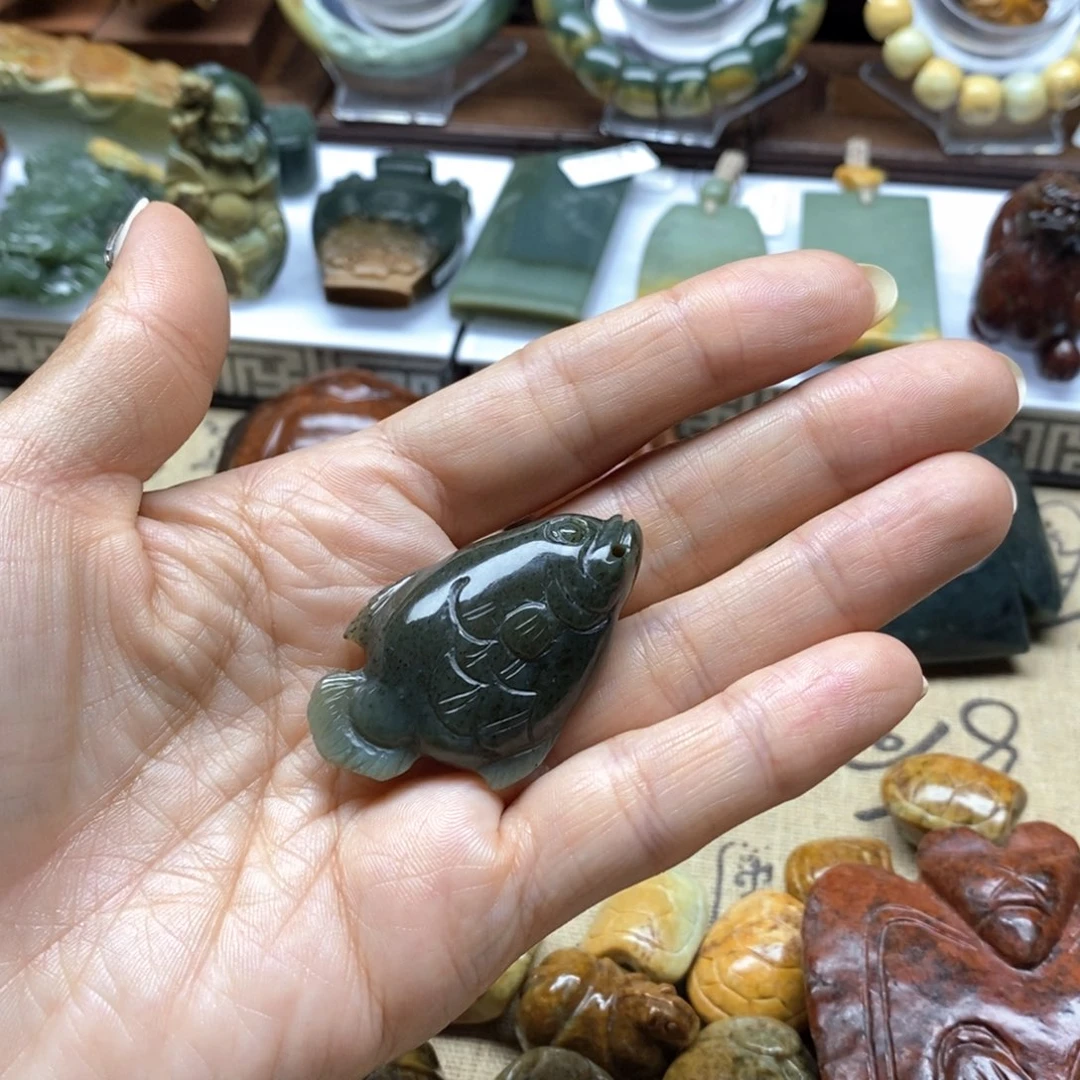 岫岩河磨玉（透闪石质玉）未镶嵌把件