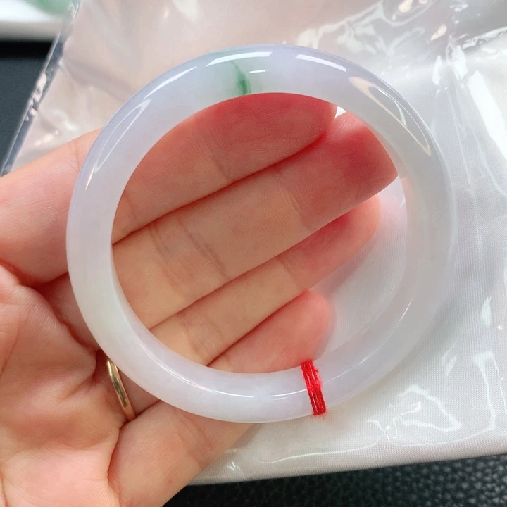 翡翠手镯未镶嵌52正