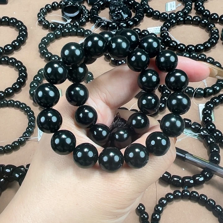 比***人和田玉未镶嵌手链12共32颗