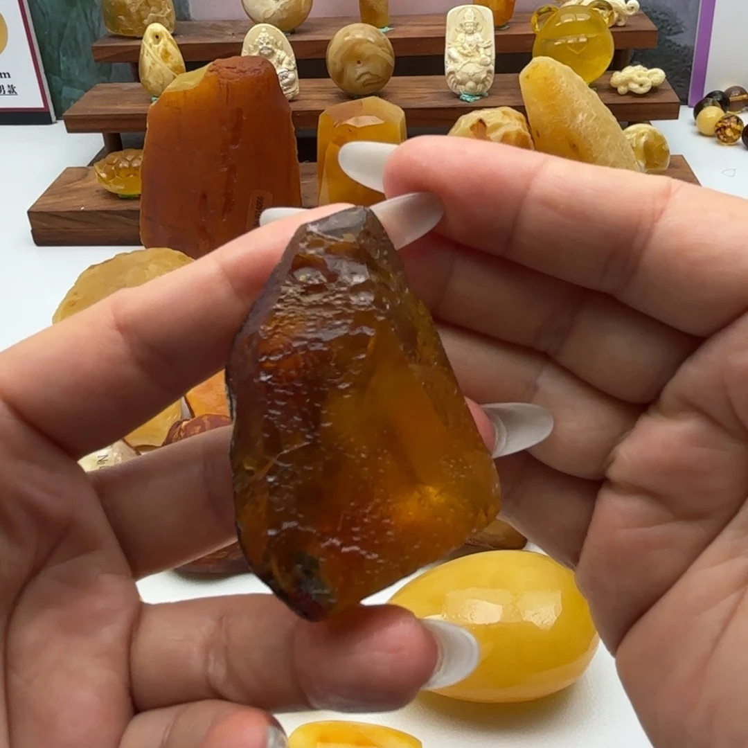 宝***兔定制琥珀未镶嵌琥珀