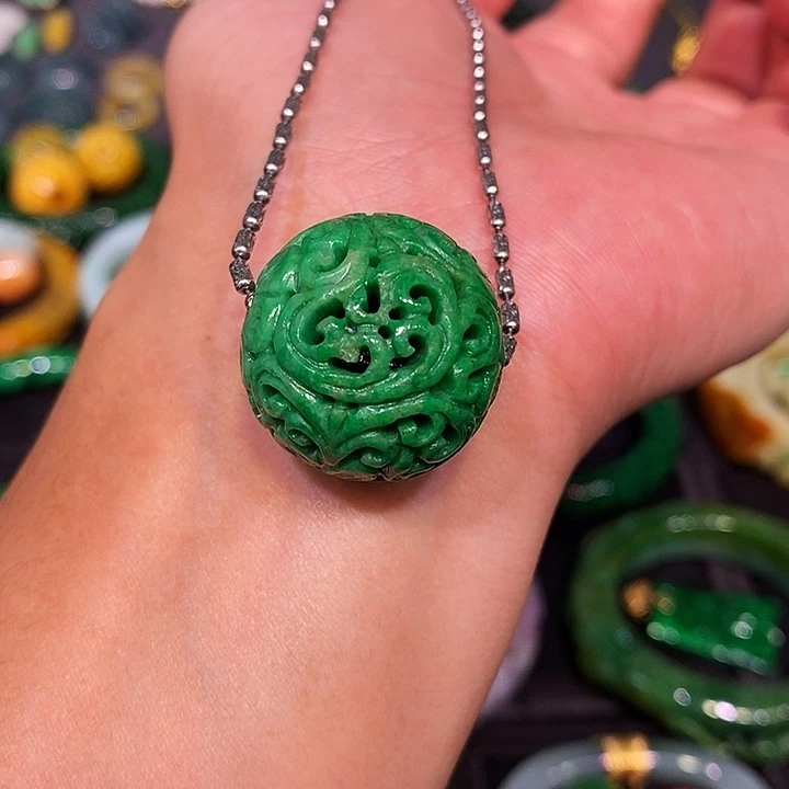 翡翠未镶嵌颈饰翡翠