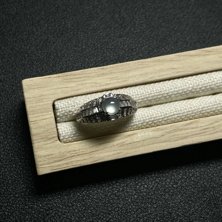 【冰戒】天然缅甸A货翡翠s925高冰起光蛋面戒指