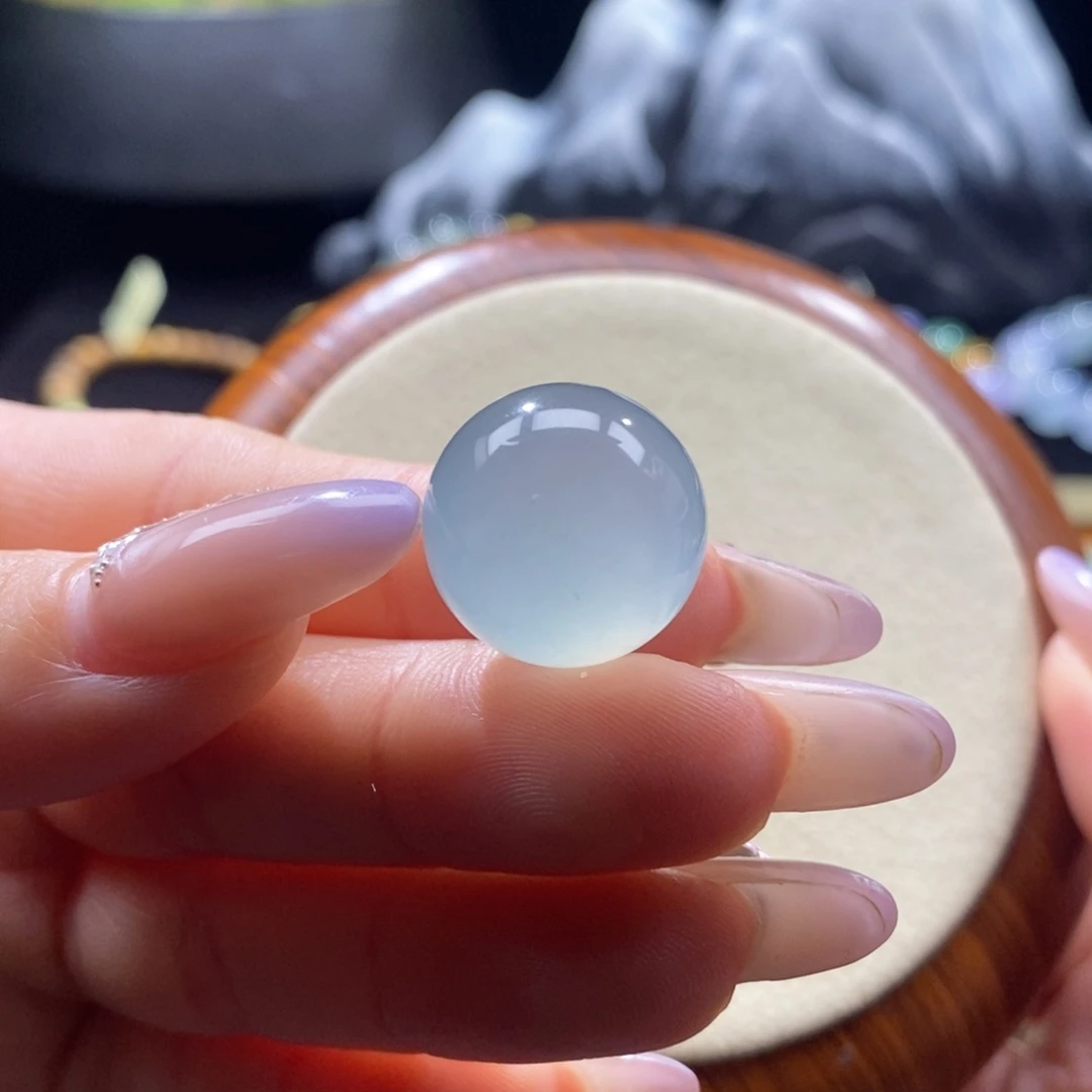 翡翠未镶嵌颈饰翡翠冰天空蓝大珠