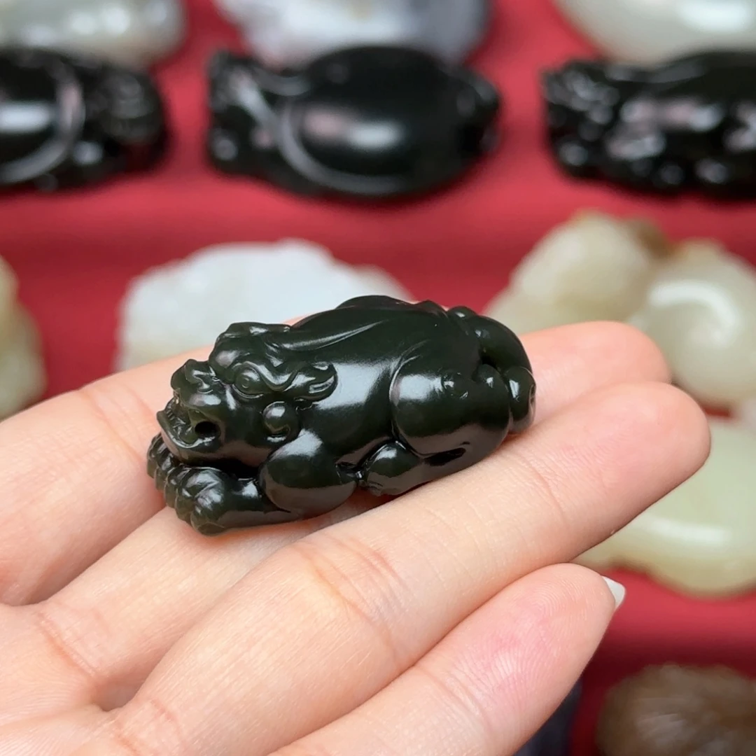 未镶嵌和田玉（糖玉）把件