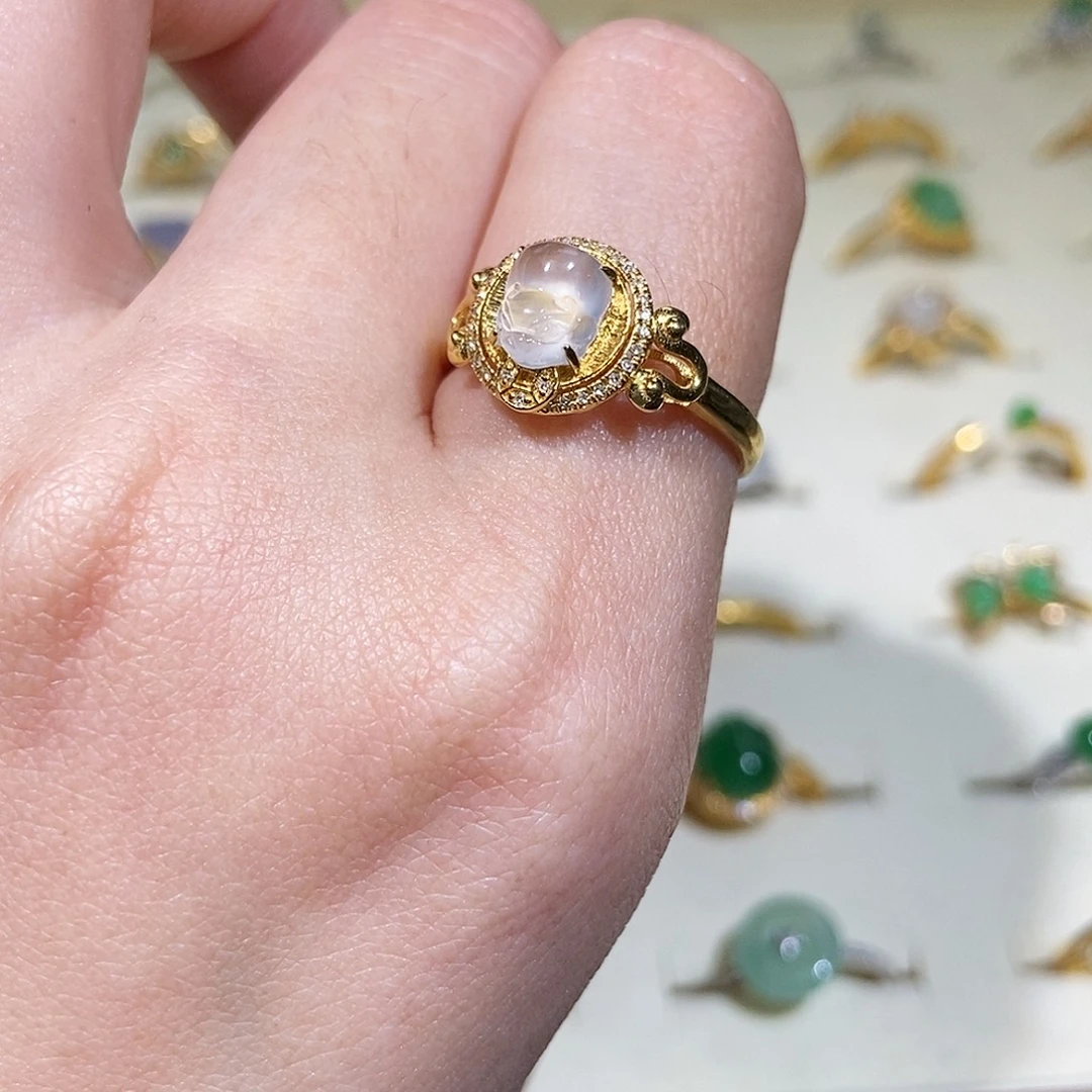 ****°翡翠18K金镶嵌颈饰1111