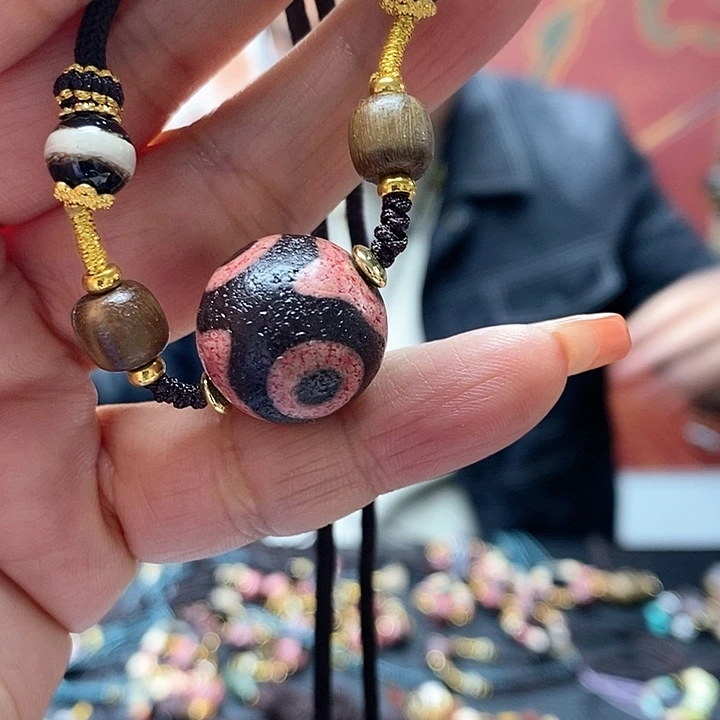 玛瑙/玉髓颈饰合金