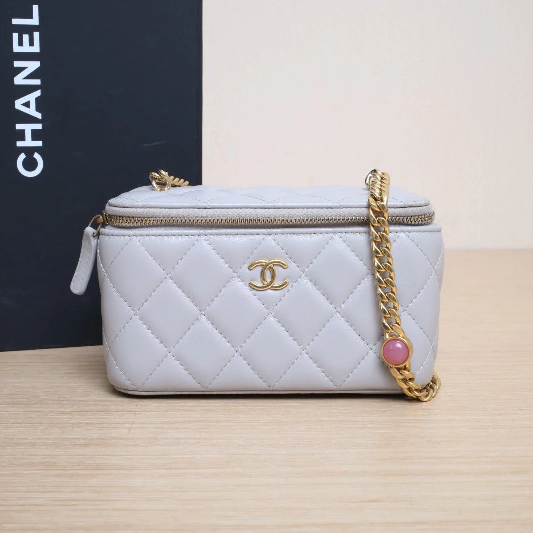 95新 Chanel/香奈儿 花花22B 长盒子化妆包 带镜子 灰色 皮革S