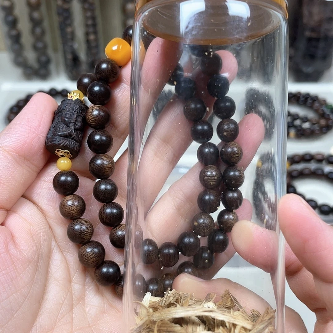 沉香碎屑沉香万***灵+越南芽庄白奇楠+紫奇楠留疤料0.8