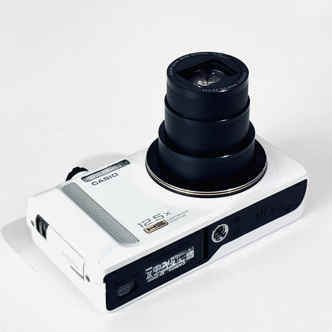 99新 Casio/卡西欧 12.5倍奶白长焦ccd自带美颜磨皮功能冷色调