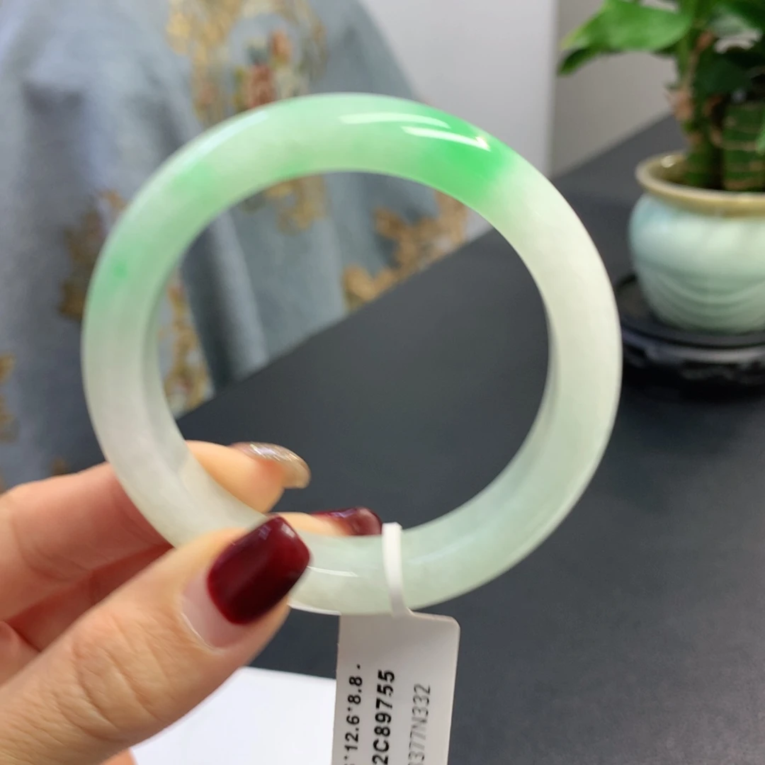 翡翠手镯未镶嵌缅甸翡翠手镯 白底青