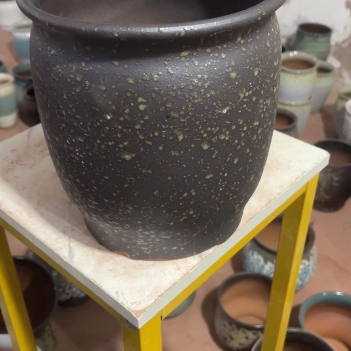 花盆紫砂口径20高度22一只小瑕疵