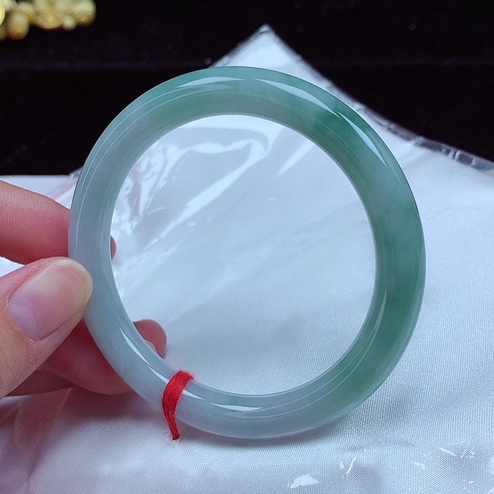 未镶嵌手镯（圆镯）翡翠57圈