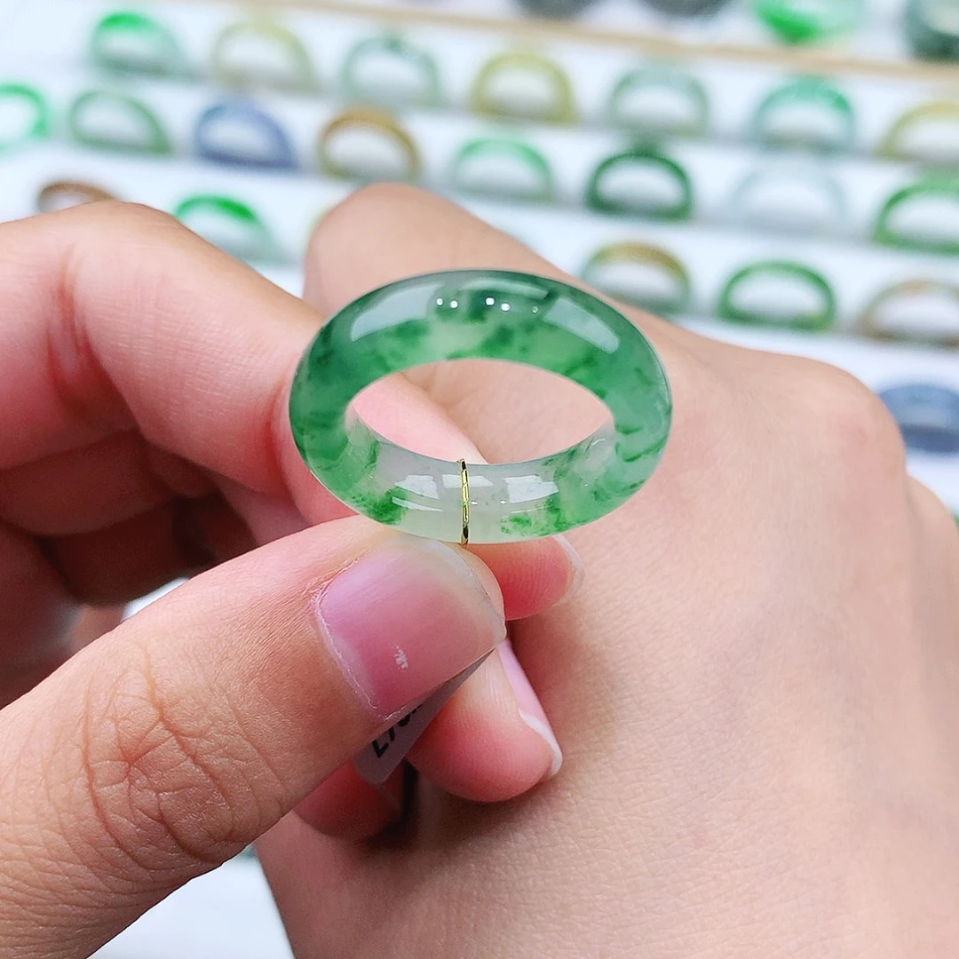 翡翠戒指未镶嵌11号冰润飘绿花