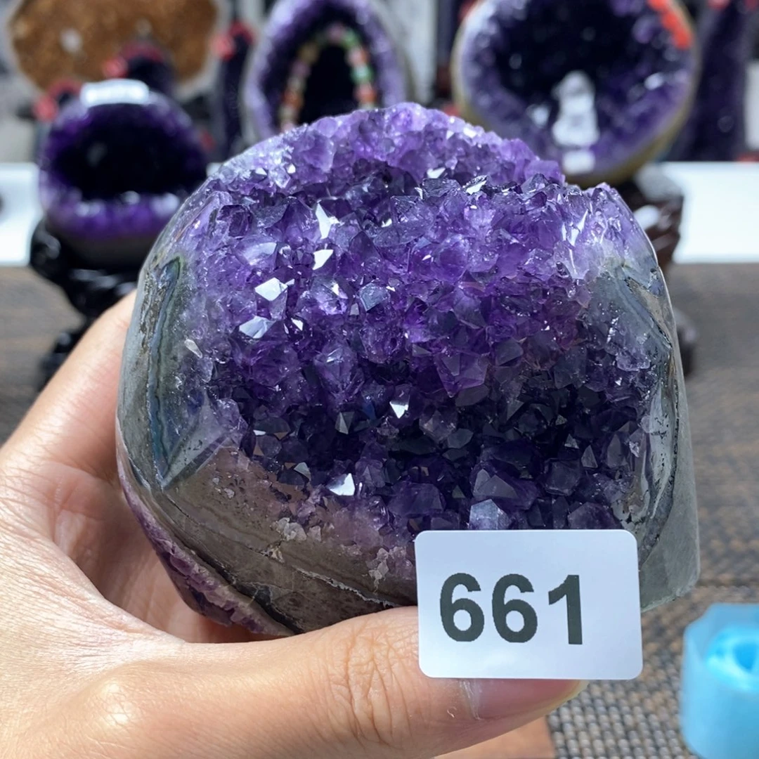 紫晶未镶嵌大型摆件（非配饰）