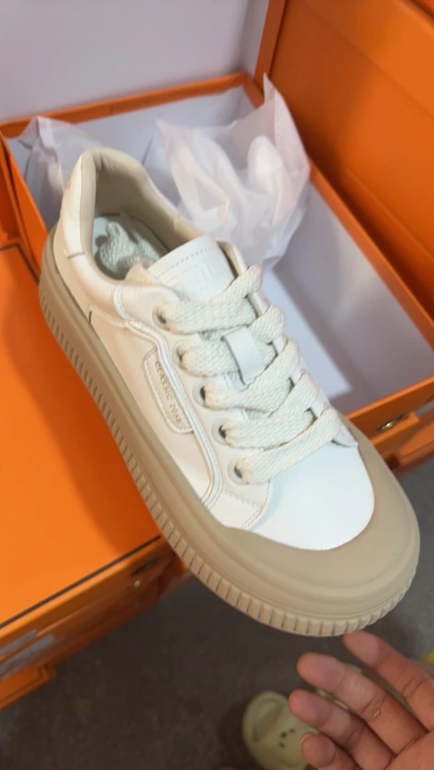 08时尚高端小白鞋(杏色)c区