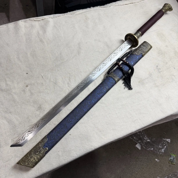 3303 龙泉昊天宝剑高锰钢一体锻打唐横刀未开刃