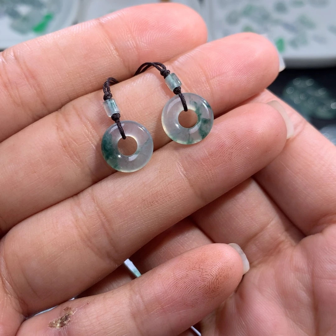 翡翠裸石未镶嵌甜甜圈