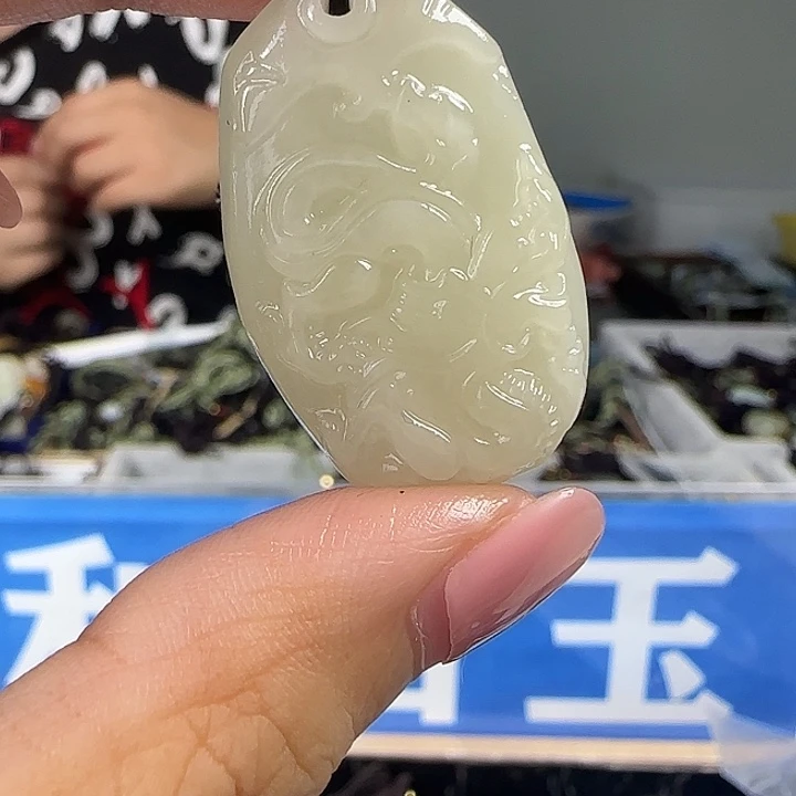 颈饰未镶嵌和田玉
