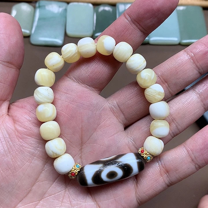 蛇纹石玉未镶嵌手镯宁**曦