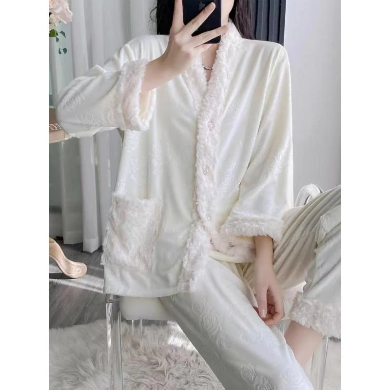 韩版秋冬新款简约气质舒适厚款长袖设计师款时尚套装