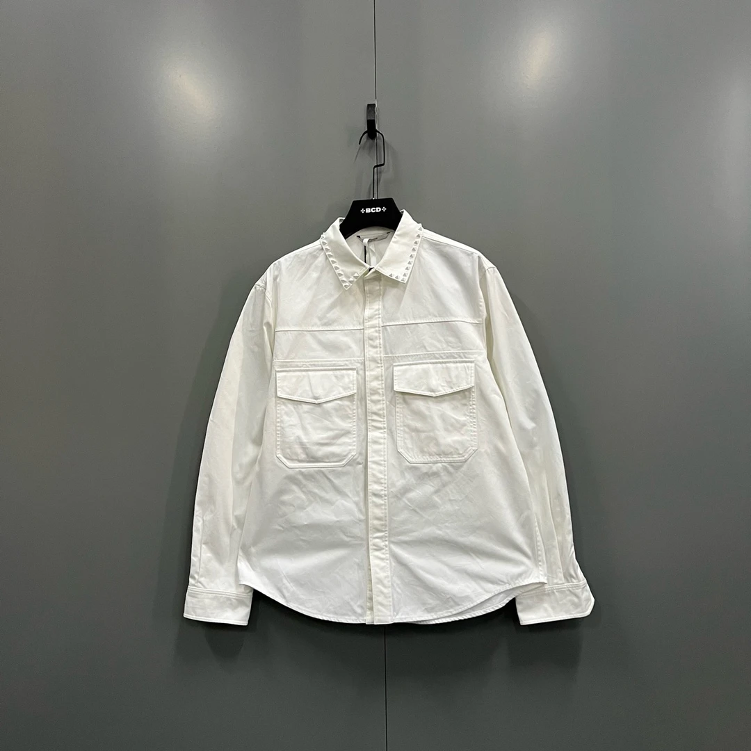 99新 Valentino/华伦天奴 q213白色铆钉口袋衬衫 48码