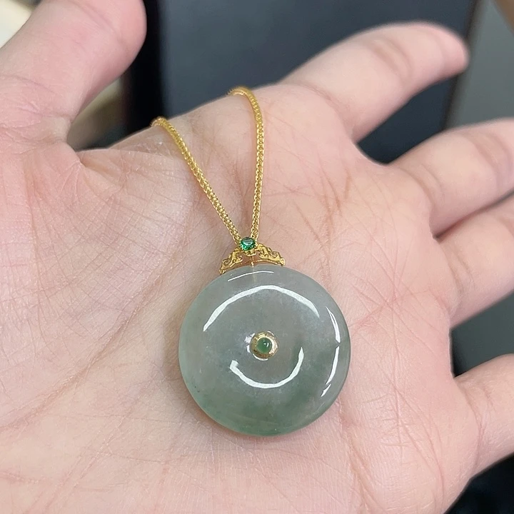 翡翠挂件18K金镶嵌平安扣