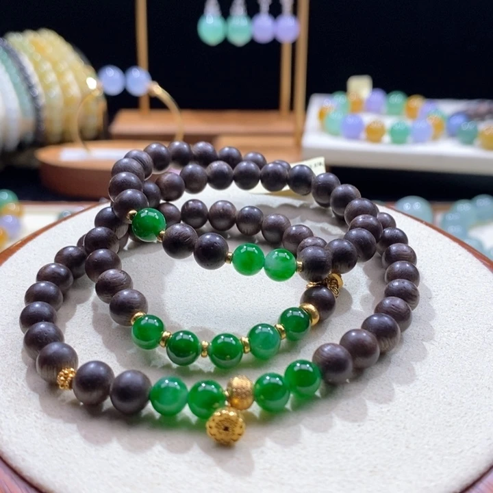 翡翠未镶嵌颈饰翡翠冰辣绿项链