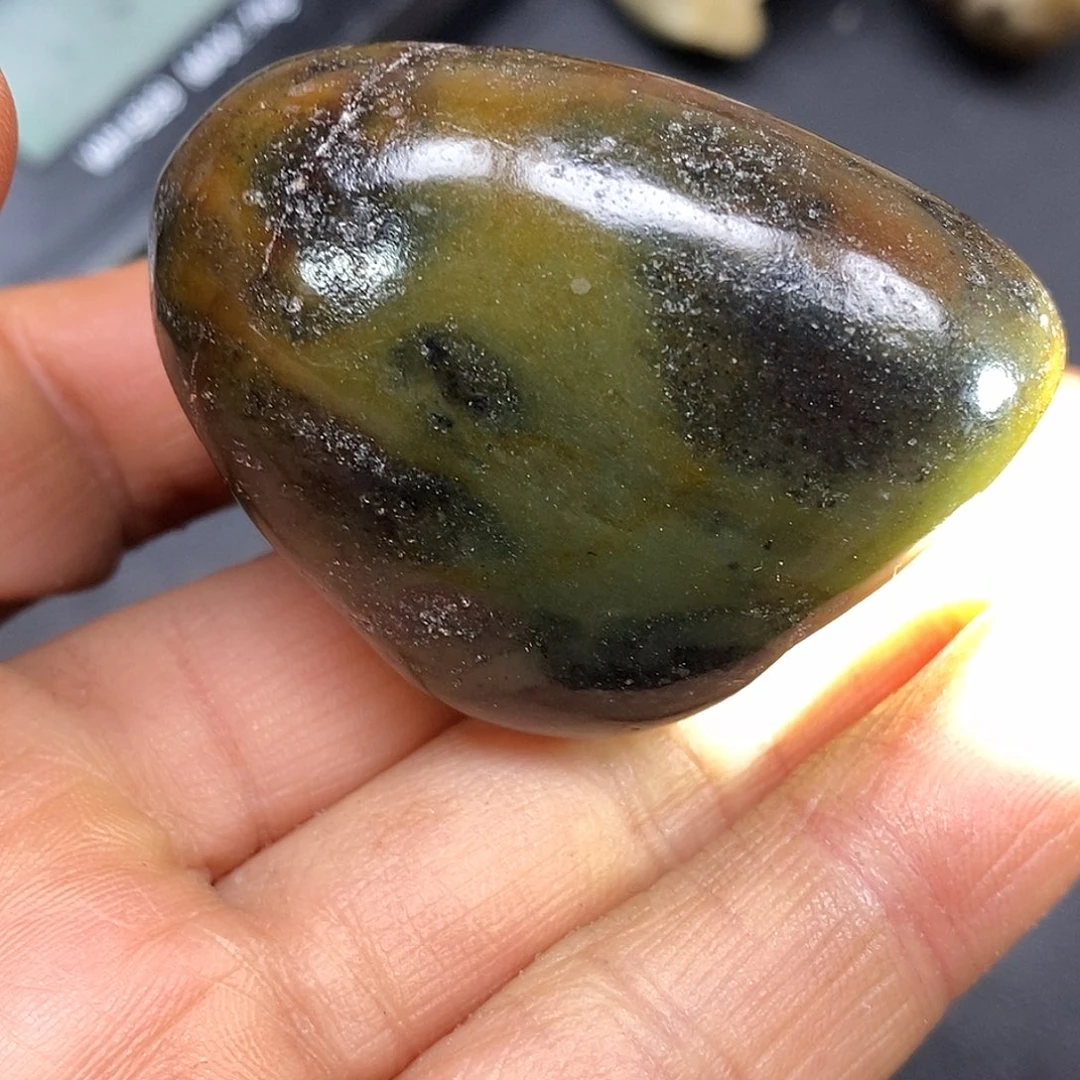 和田玉未镶嵌珠宝奇石