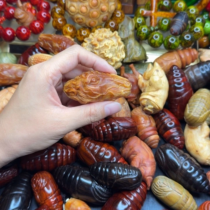 松木琥珀木文玩手串