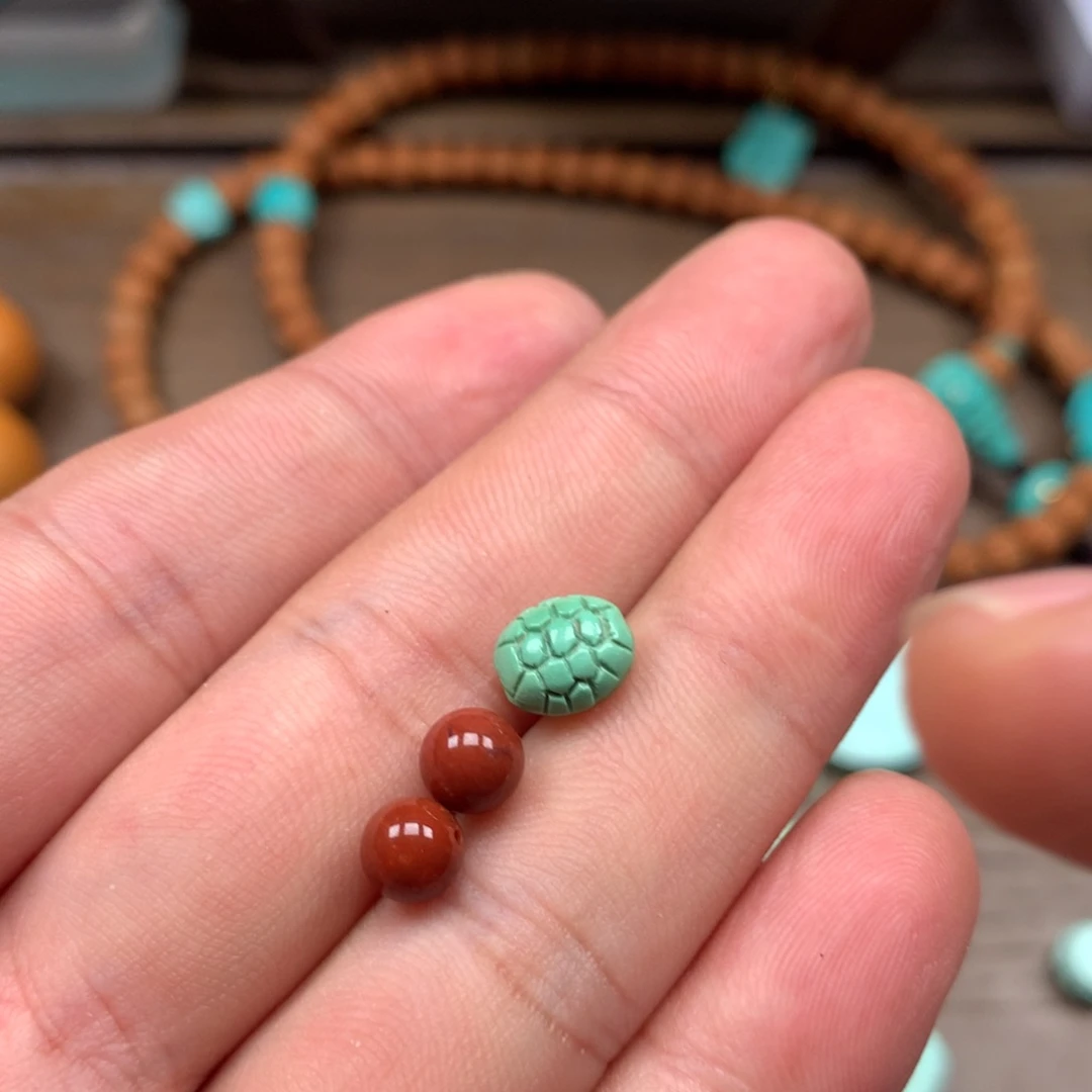 南红玛瑙未镶嵌雕刻