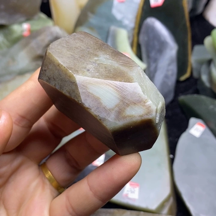 和田玉（糖玉）未镶嵌挂件