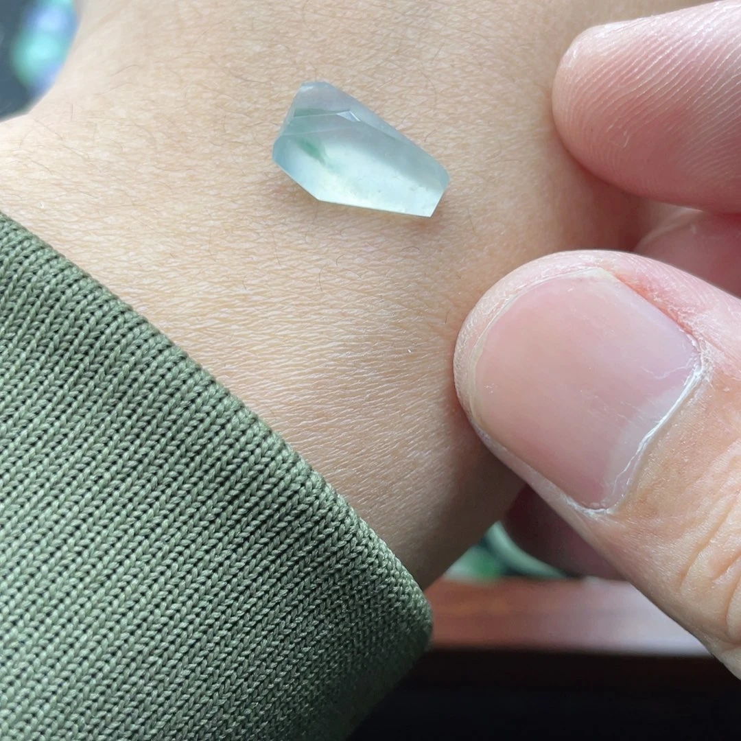 *****翡翠未镶嵌颈饰翡翠