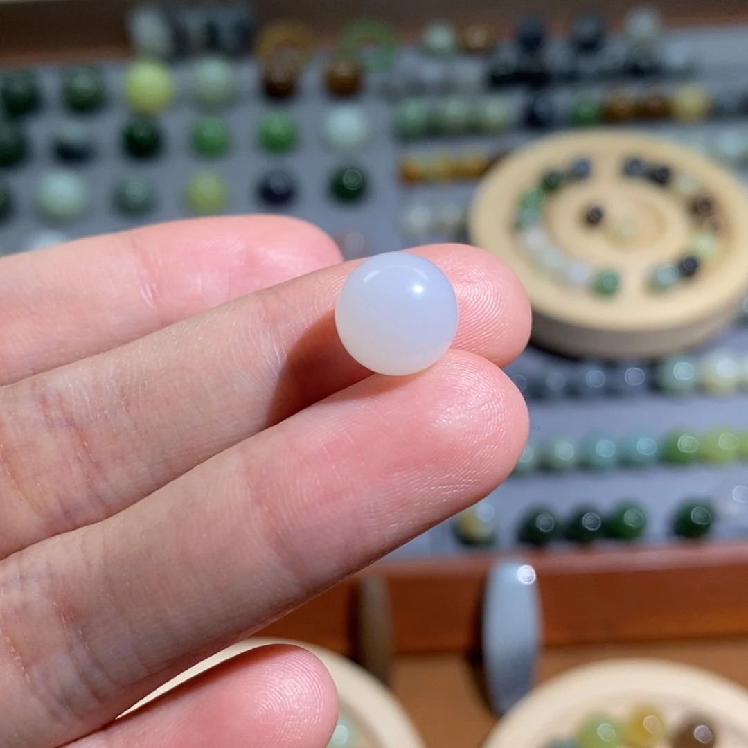 和田玉未镶嵌颈饰10mm
