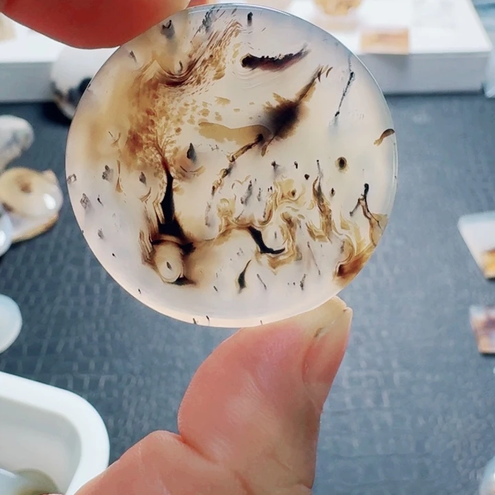 玛瑙/玉髓未镶嵌珠宝奇石