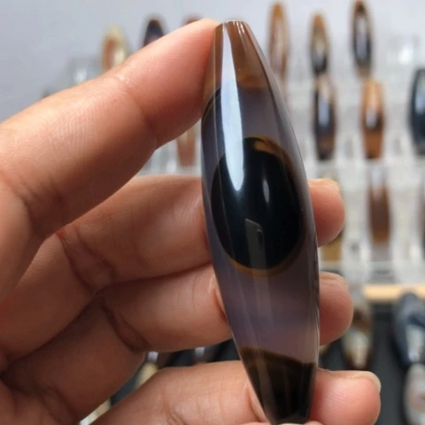 择****玛瑙/玉髓未镶嵌珠宝半成品