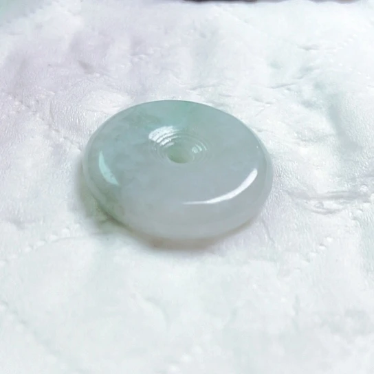 翡翠颈饰未镶嵌西**黎吊坠