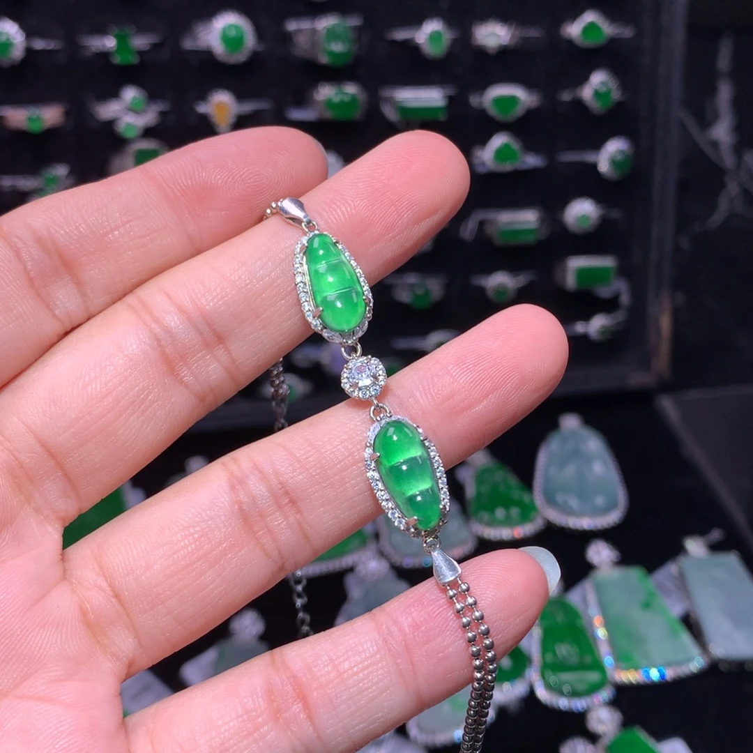 翡翠银S925镶嵌颈饰翡翠